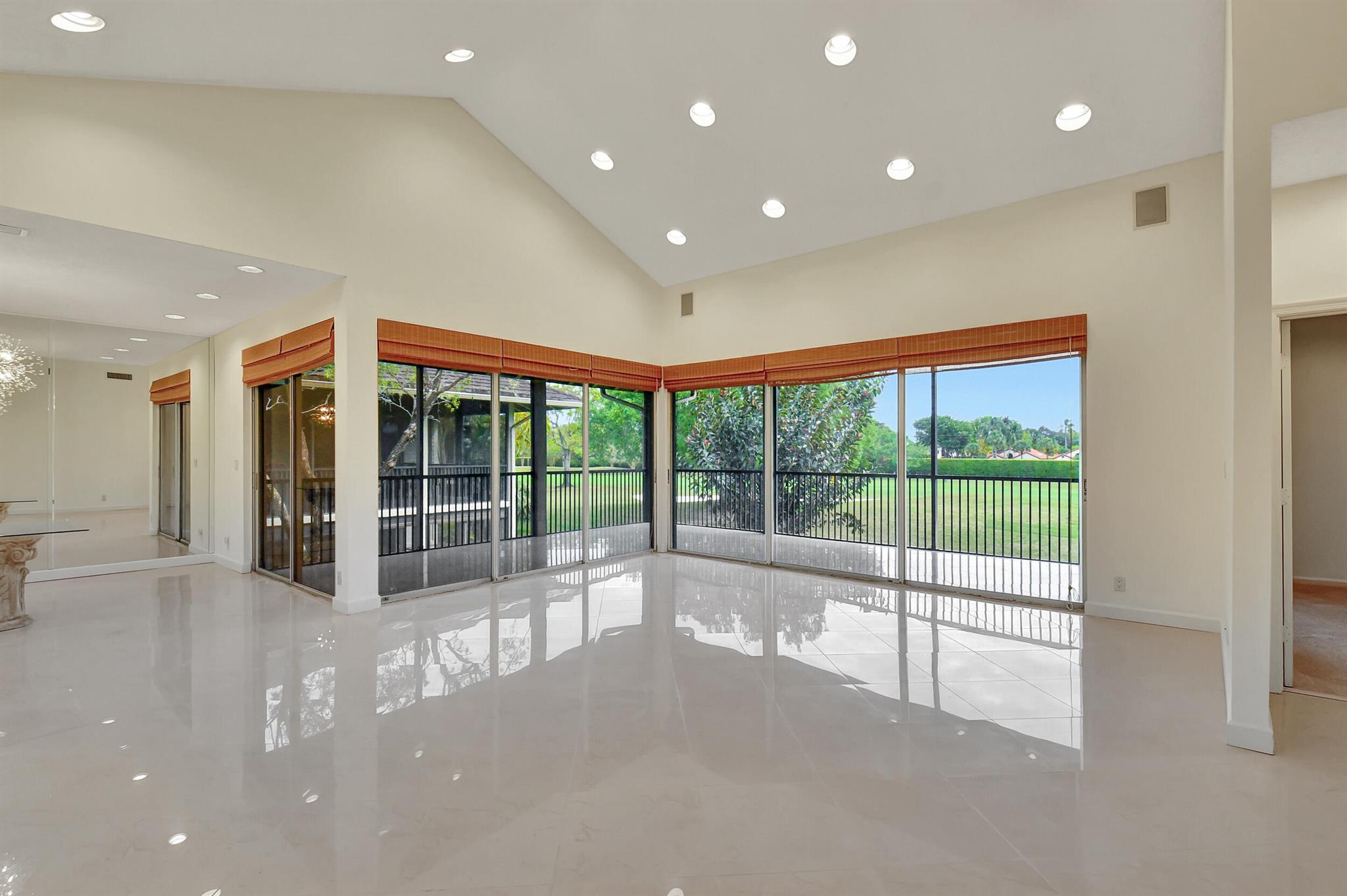 SOUTHWINDS AT BOCA POINTE CONDO - Residential