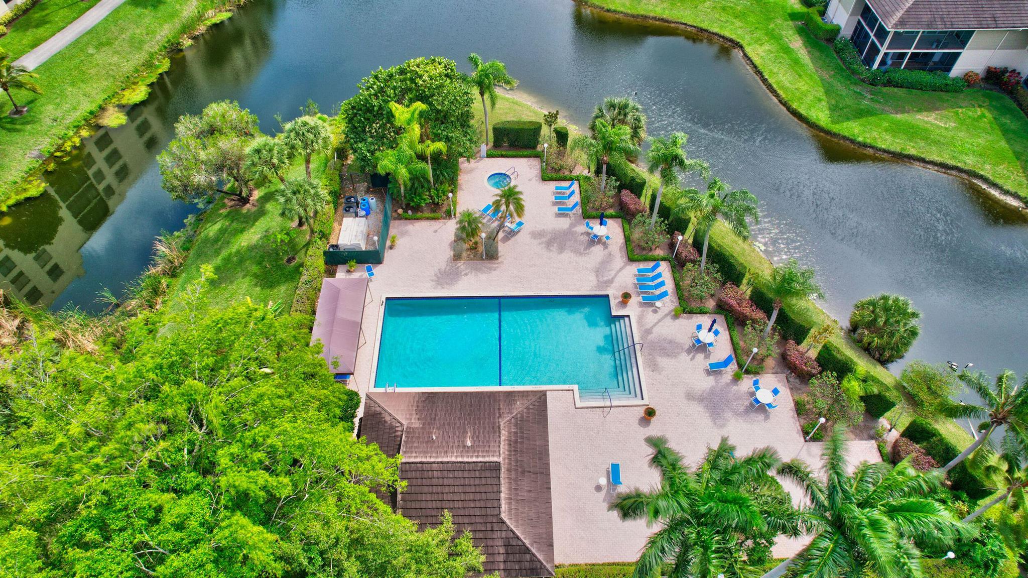 SOUTHWINDS AT BOCA POINTE CONDO - Residential