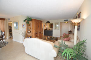 LAKEWOOD MIDRISE CONDO - Residential Lease