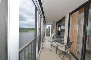 LAKEWOOD MIDRISE CONDO - Residential Lease