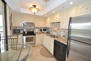 LAKEWOOD MIDRISE CONDO - Residential Lease