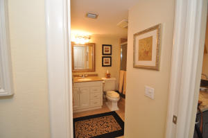 LAKEWOOD MIDRISE CONDO - Residential Lease