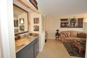 LAKEWOOD MIDRISE CONDO - Residential Lease