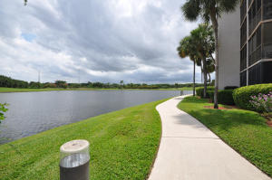 LAKEWOOD MIDRISE CONDO - Residential Lease