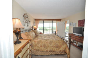 LAKEWOOD MIDRISE CONDO - Residential Lease