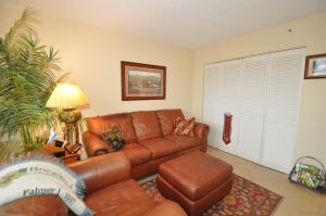 LAKEWOOD MIDRISE CONDO - Residential Lease