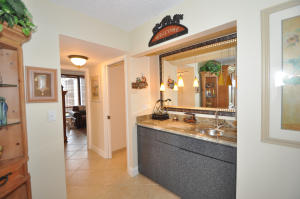 LAKEWOOD MIDRISE CONDO - Residential Lease