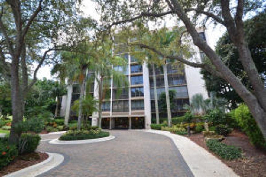 One of most gorgeous views in the Boca West Country Club! Renovated two bedroom, two  bathroom corner condo on the sixth floor. This beautiful, welcoming unit features fabulous unobstructed views of the golf course and lakes. Tastefully furnished. Furniture is negotiable. Building offers a private pool, hot tub and sun deck over looking the serene lake. Take advantage of the world renowned Boca West County Club Amenities: golf, tennis, five restaurants, spa, gym, pools, cards, library, numerous events and more. Club membership--call for more information and showings.