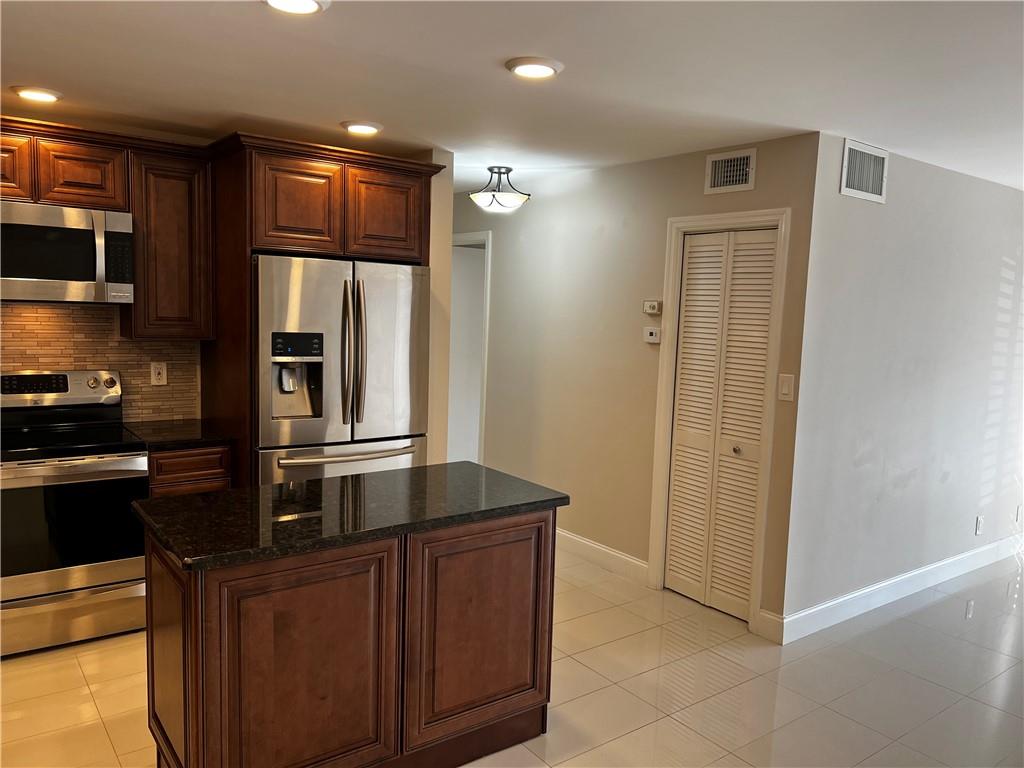 Cypress Club - Residential
