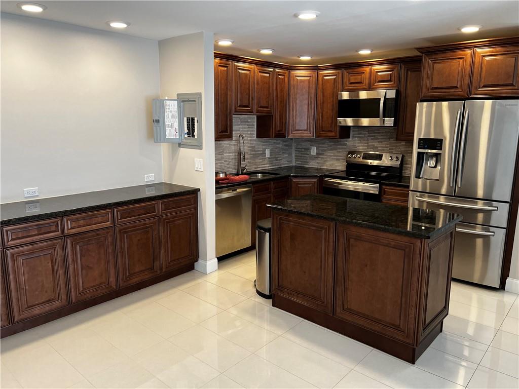 Cypress Club - Residential