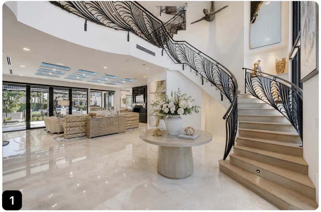 Photo of 2900 NE 8TH Avenue, Boca Raton, FL 33431 (MLS # B26068721)