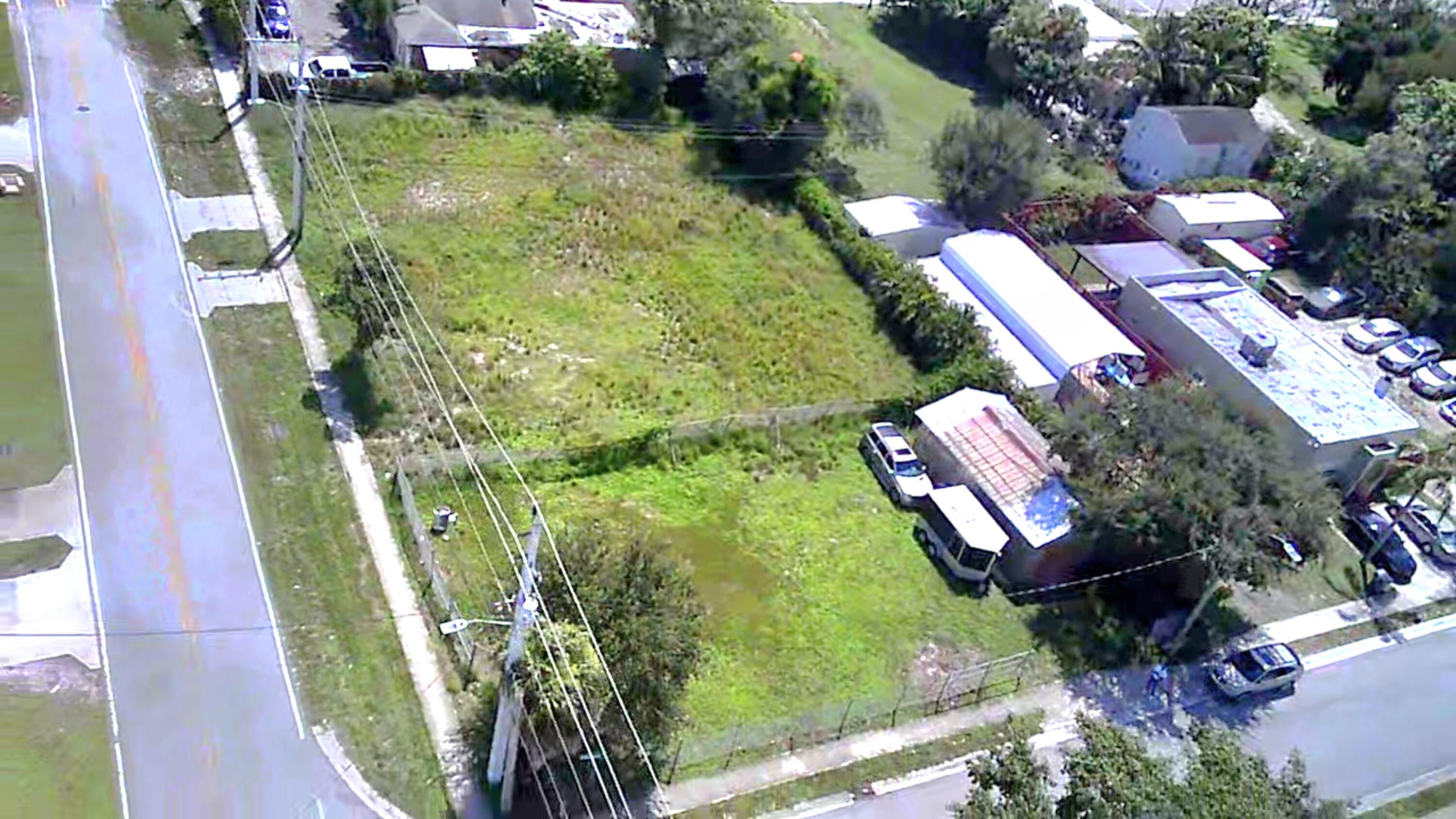 1305 Suwanee Drive