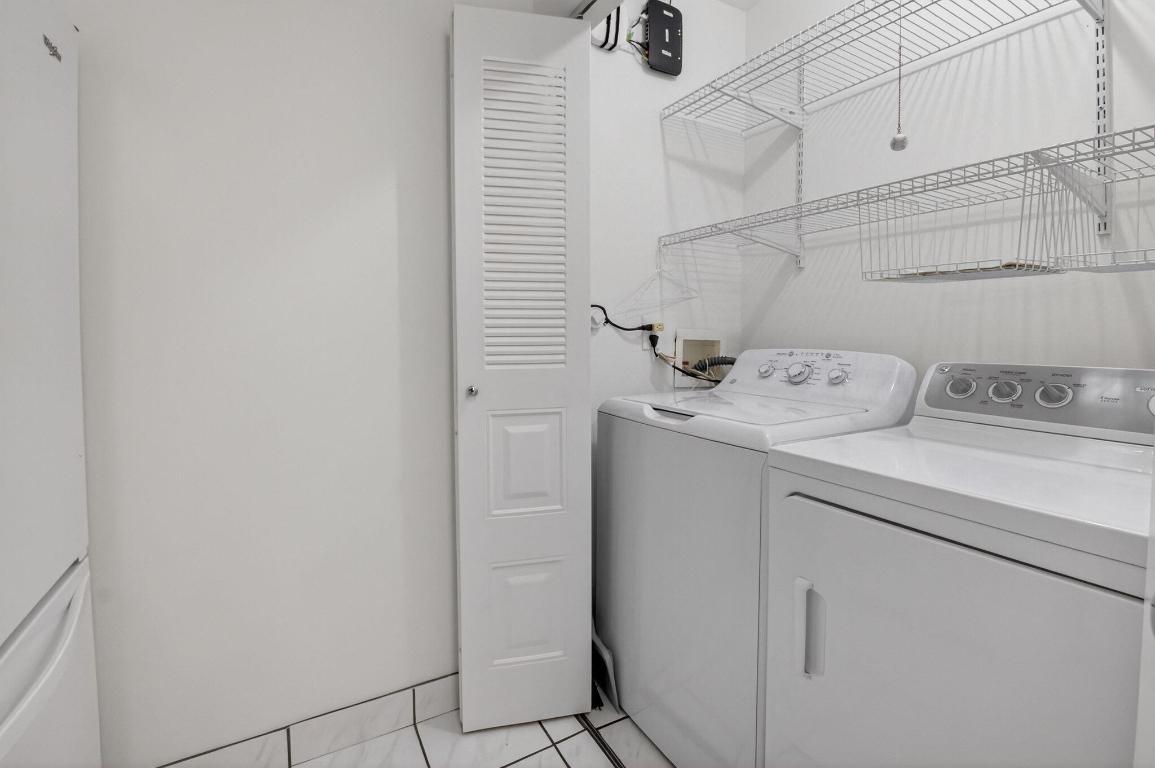 DELRAY VILLAS 1 - Residential