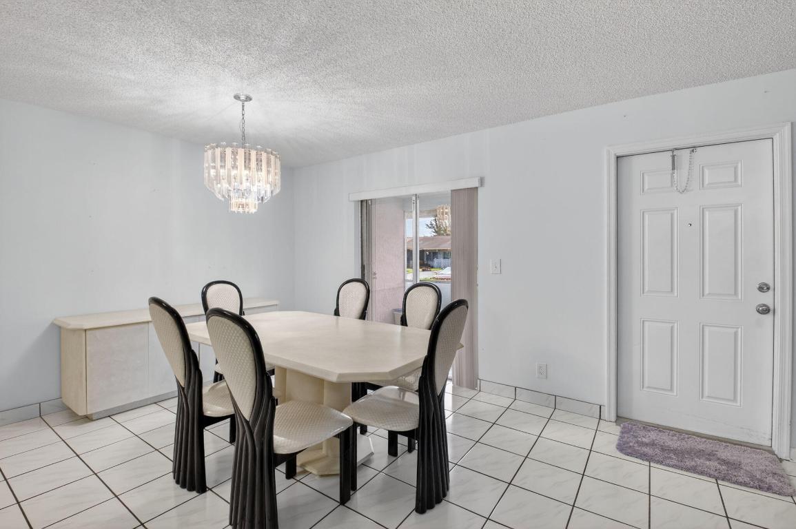 DELRAY VILLAS 1 - Residential