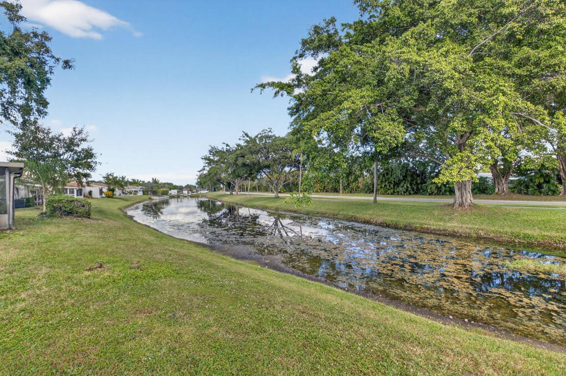 DELRAY VILLAS 1 - Residential