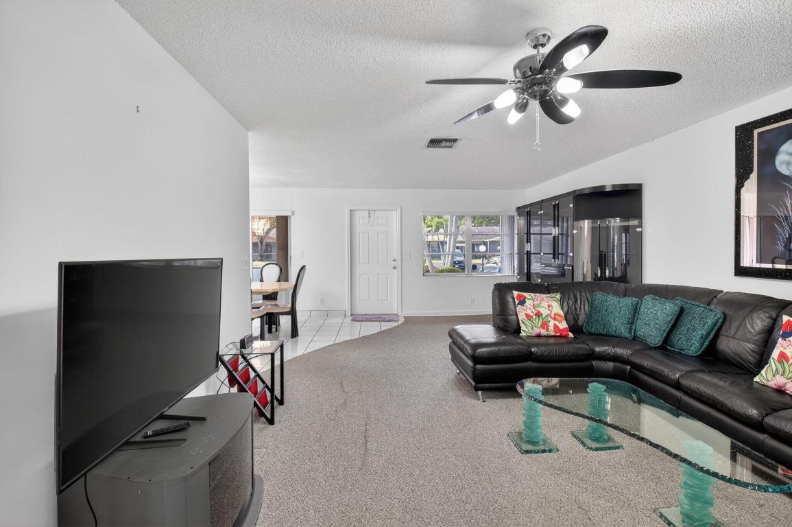 DELRAY VILLAS 1 - Residential