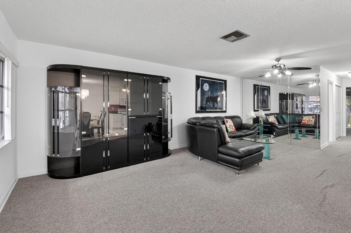 DELRAY VILLAS 1 - Residential