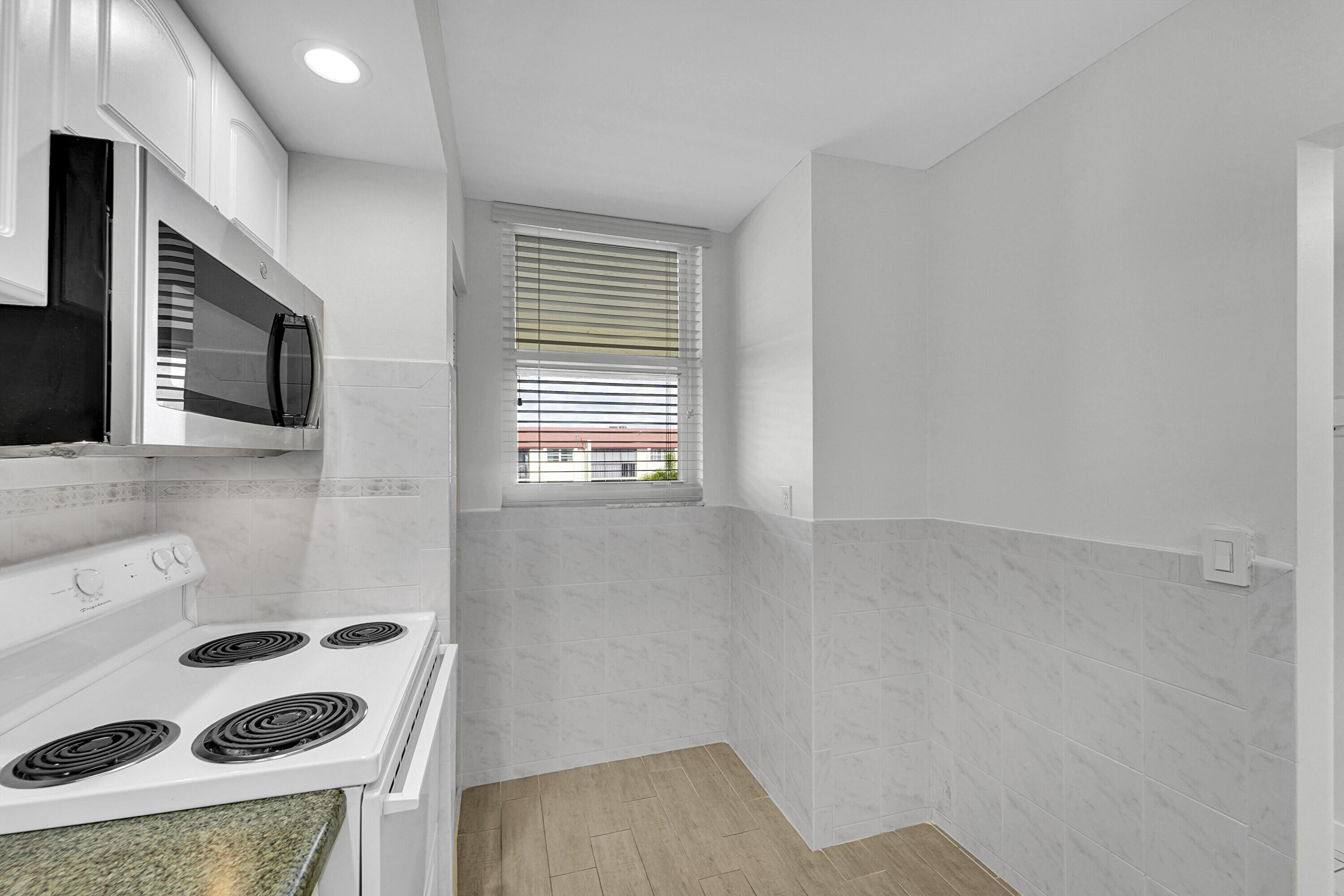 CROSS FOX CONDO - Residential Lease