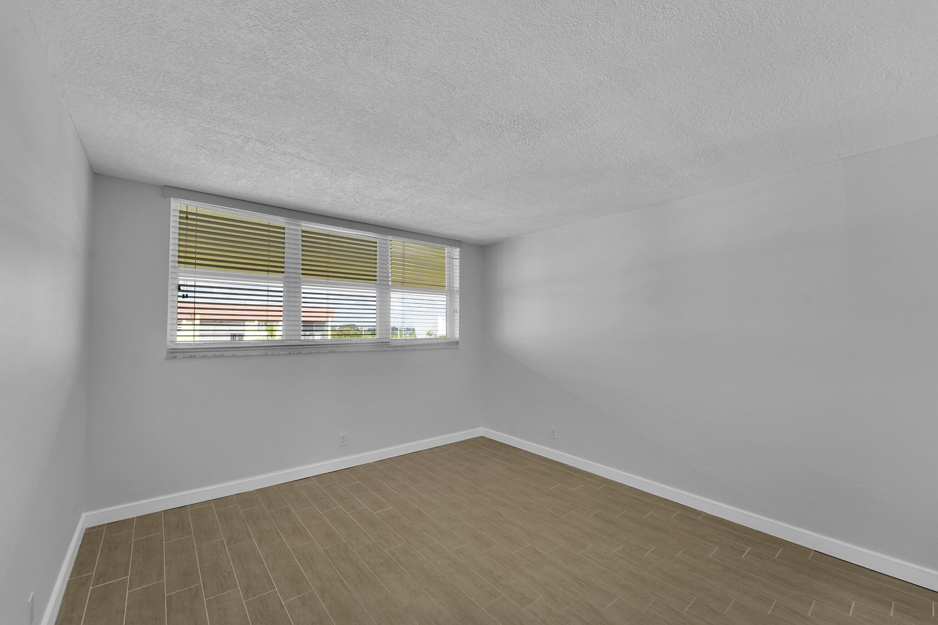 CROSS FOX CONDO - Residential Lease