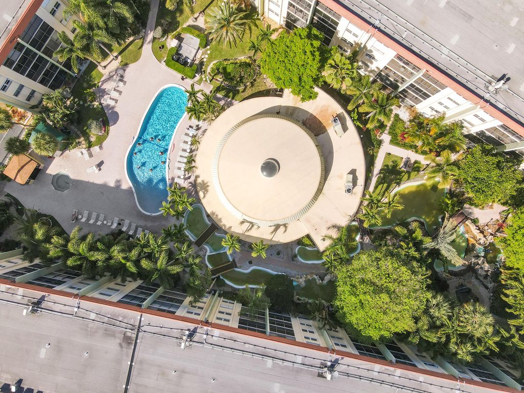 Photo of 5300 NE 24th Terrace #525, Fort Lauderdale, FL 33308 (MLS # B26001371)