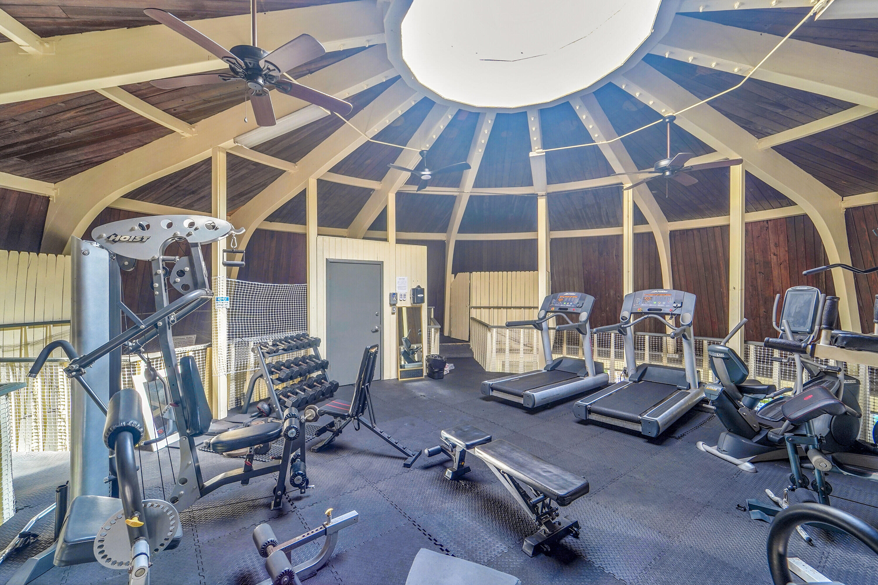 CROSS FOX CONDO - Residential Lease