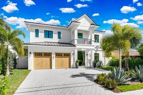 1105 NE 2nd Avenue, Delray Beach, FL MLS: R11089449