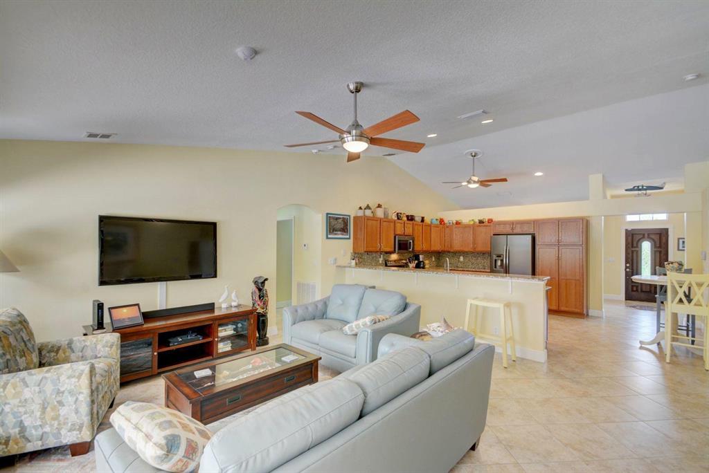 PORT ST LUCIE SECTION 33 - Residential