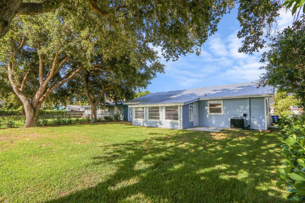 Photo of 5639 SE Indigo Avenue, Stuart, FL 34997 (MLS # R10996552)