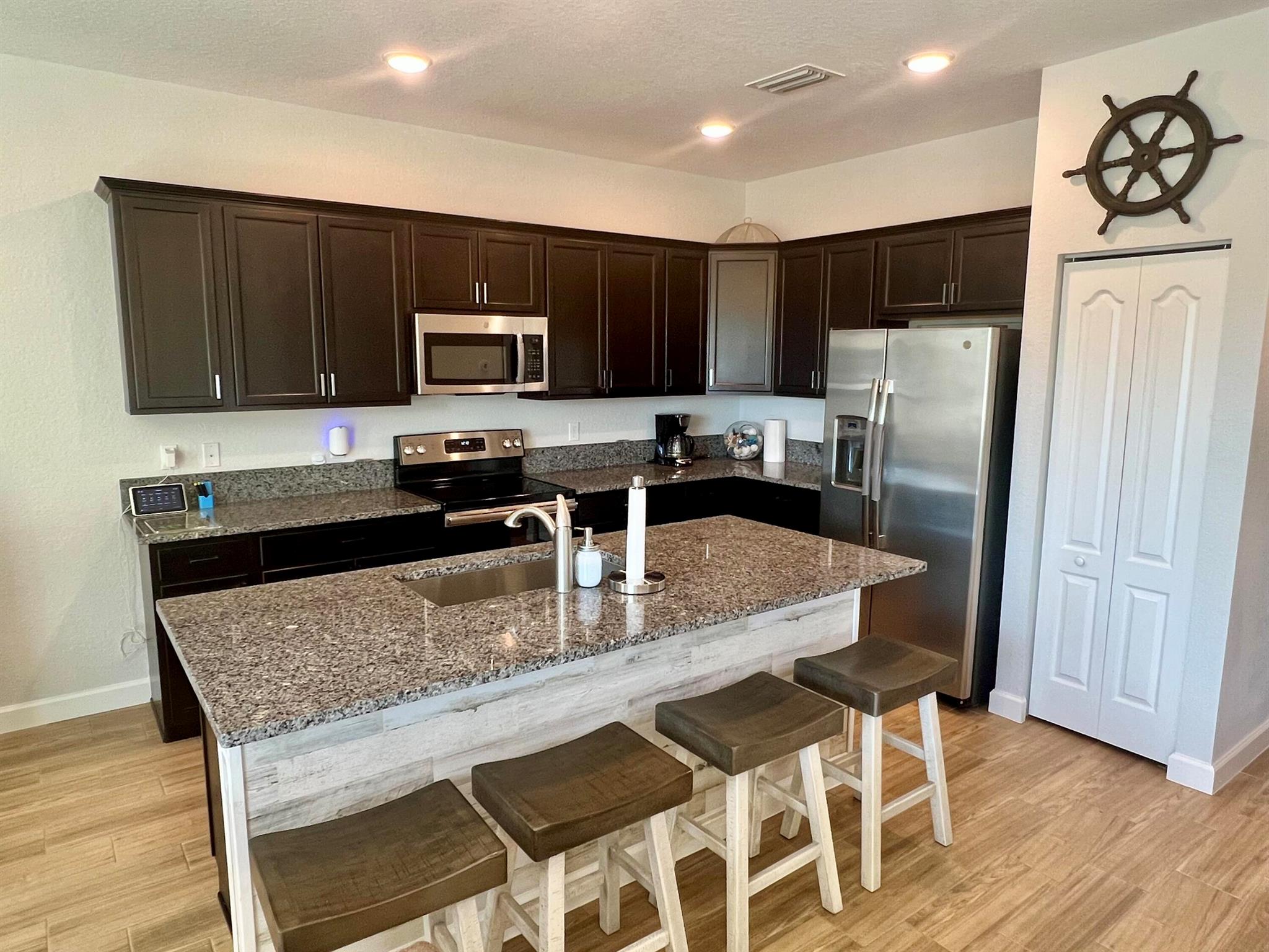 VERONA TRACE SUB & THE VI - Residential