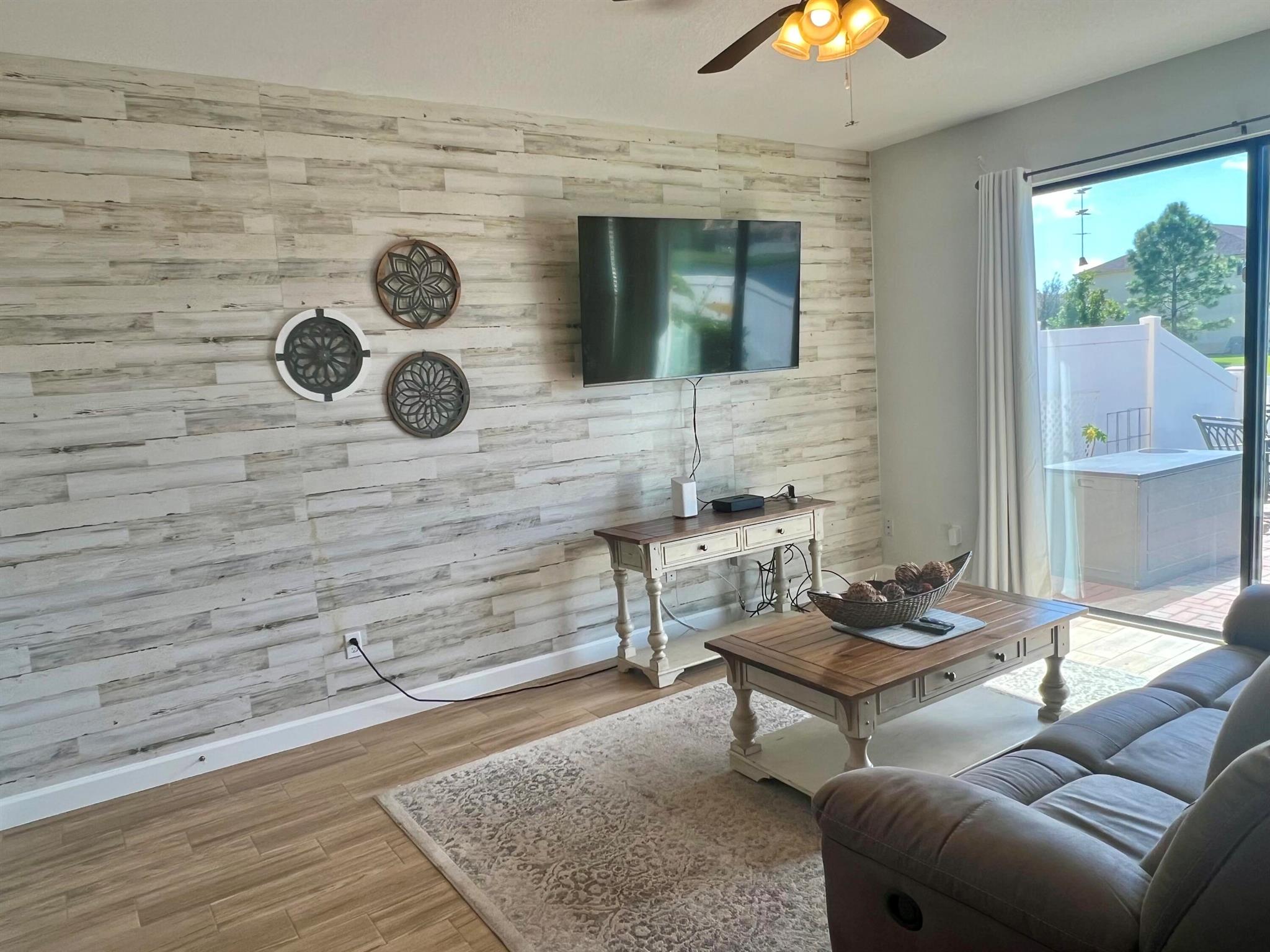 VERONA TRACE SUB & THE VI - Residential