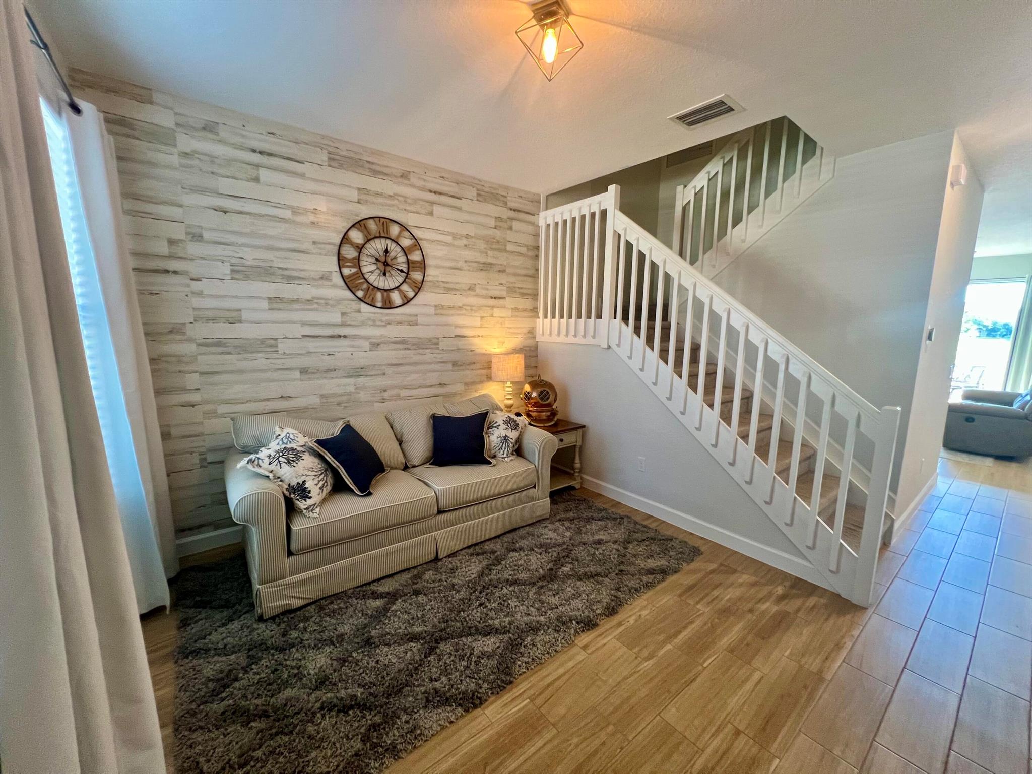 VERONA TRACE SUB & THE VI - Residential