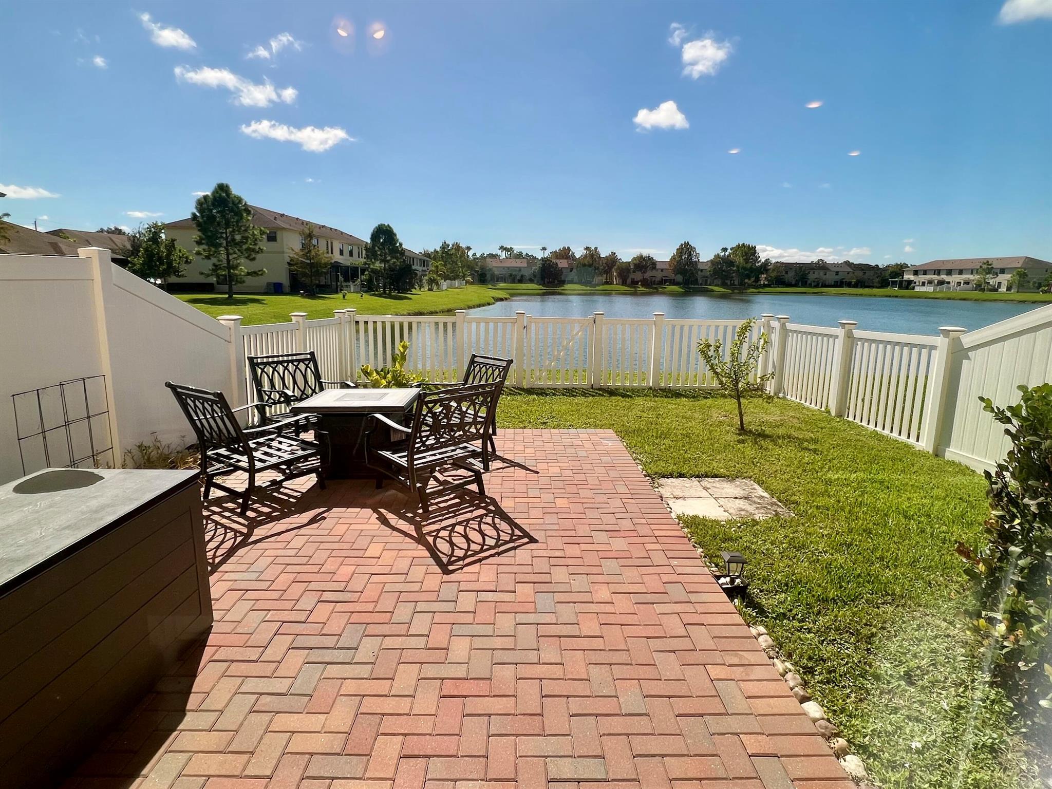 VERONA TRACE SUB & THE VI - Residential