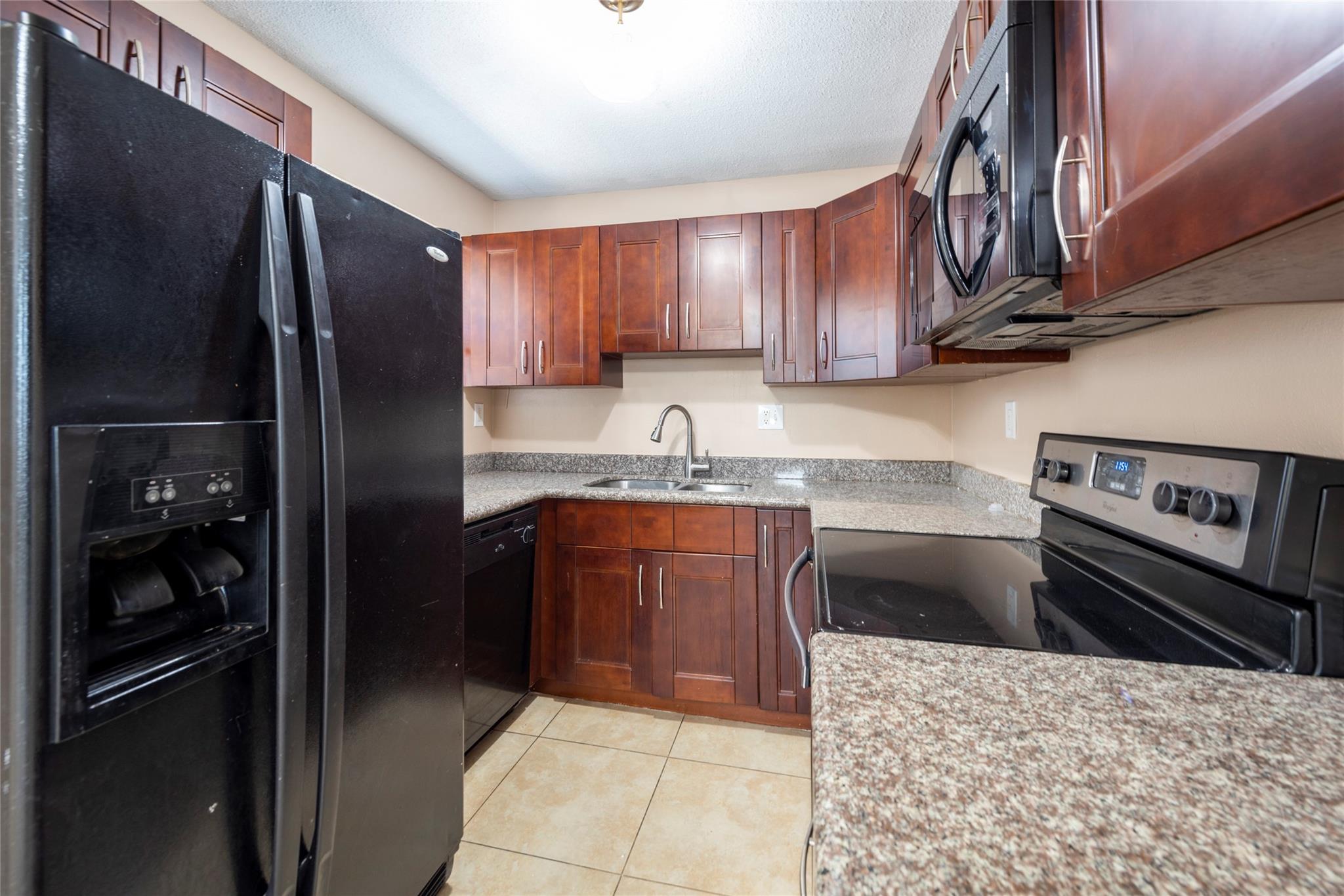 Progresso 2-18 D - Residential Lease