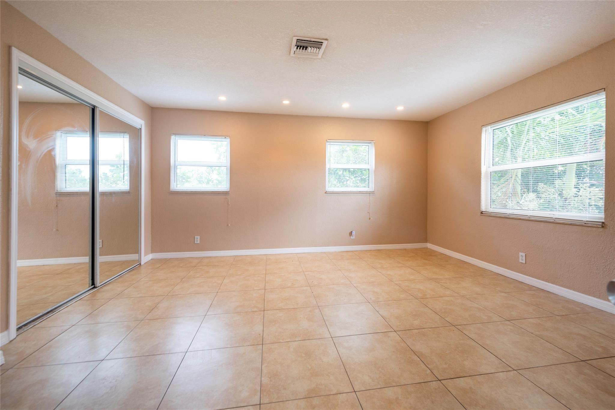 Progresso 2-18 D - Residential Lease