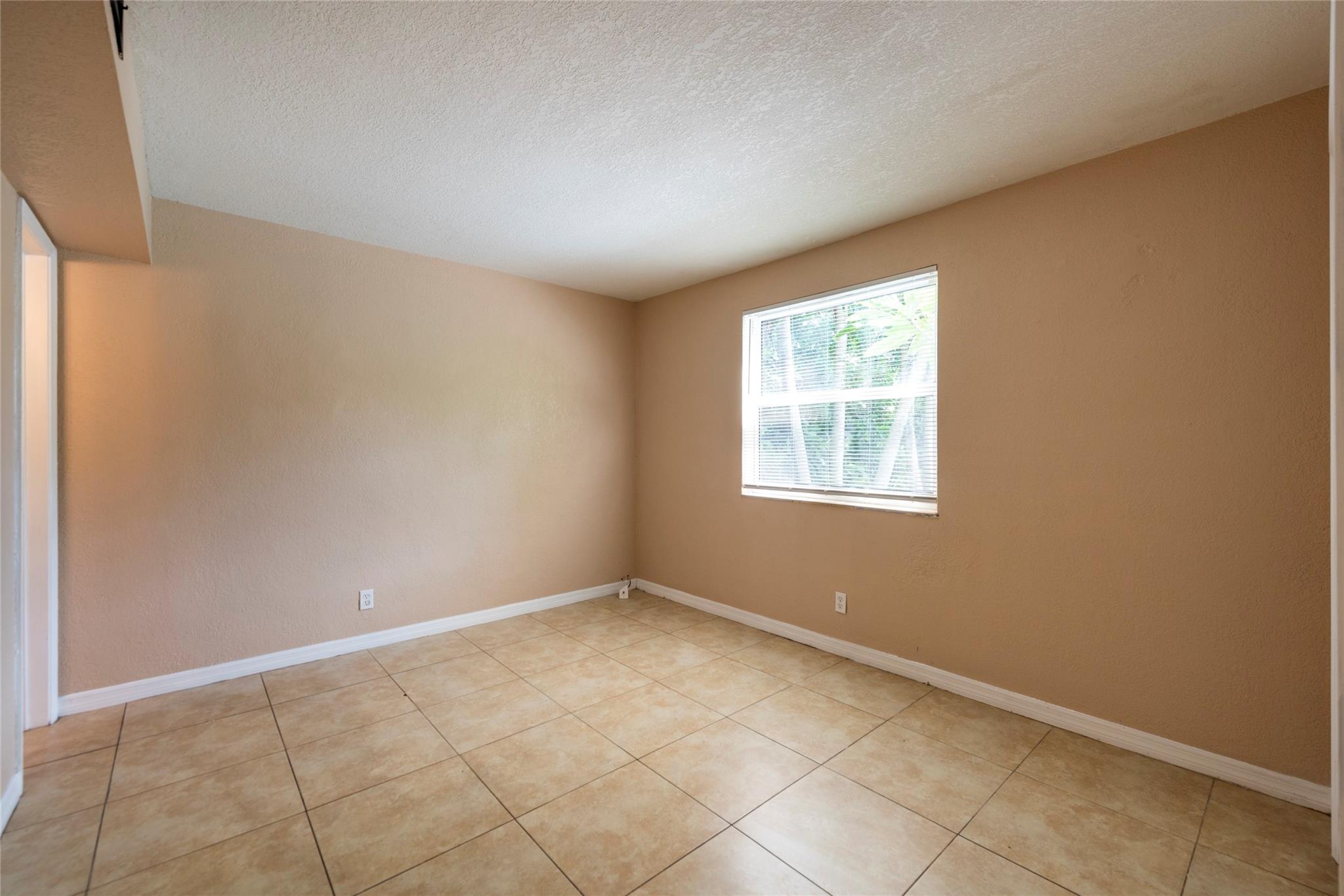 Progresso 2-18 D - Residential Lease