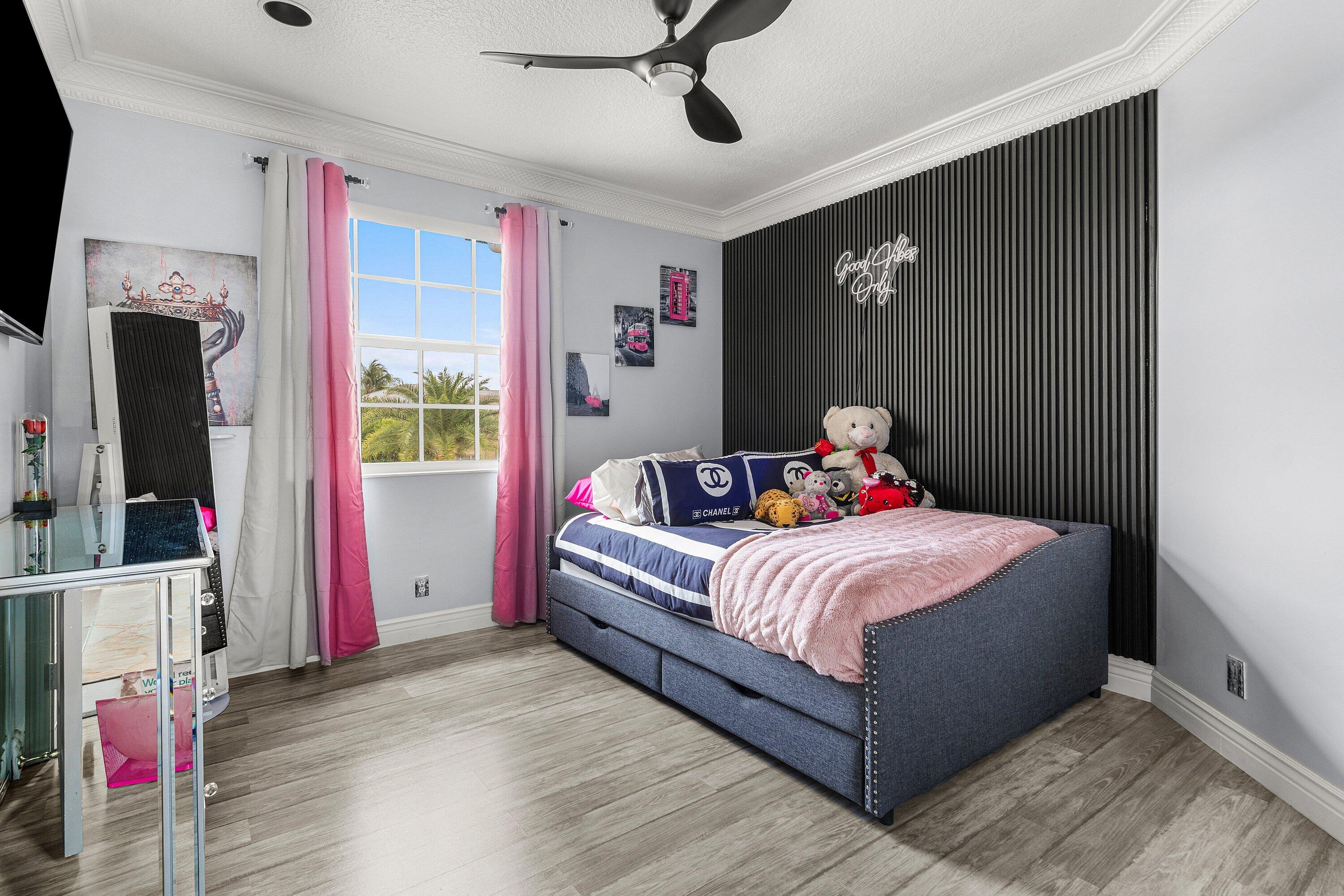 VILLAGES OF WINDSOR 1 - Residential