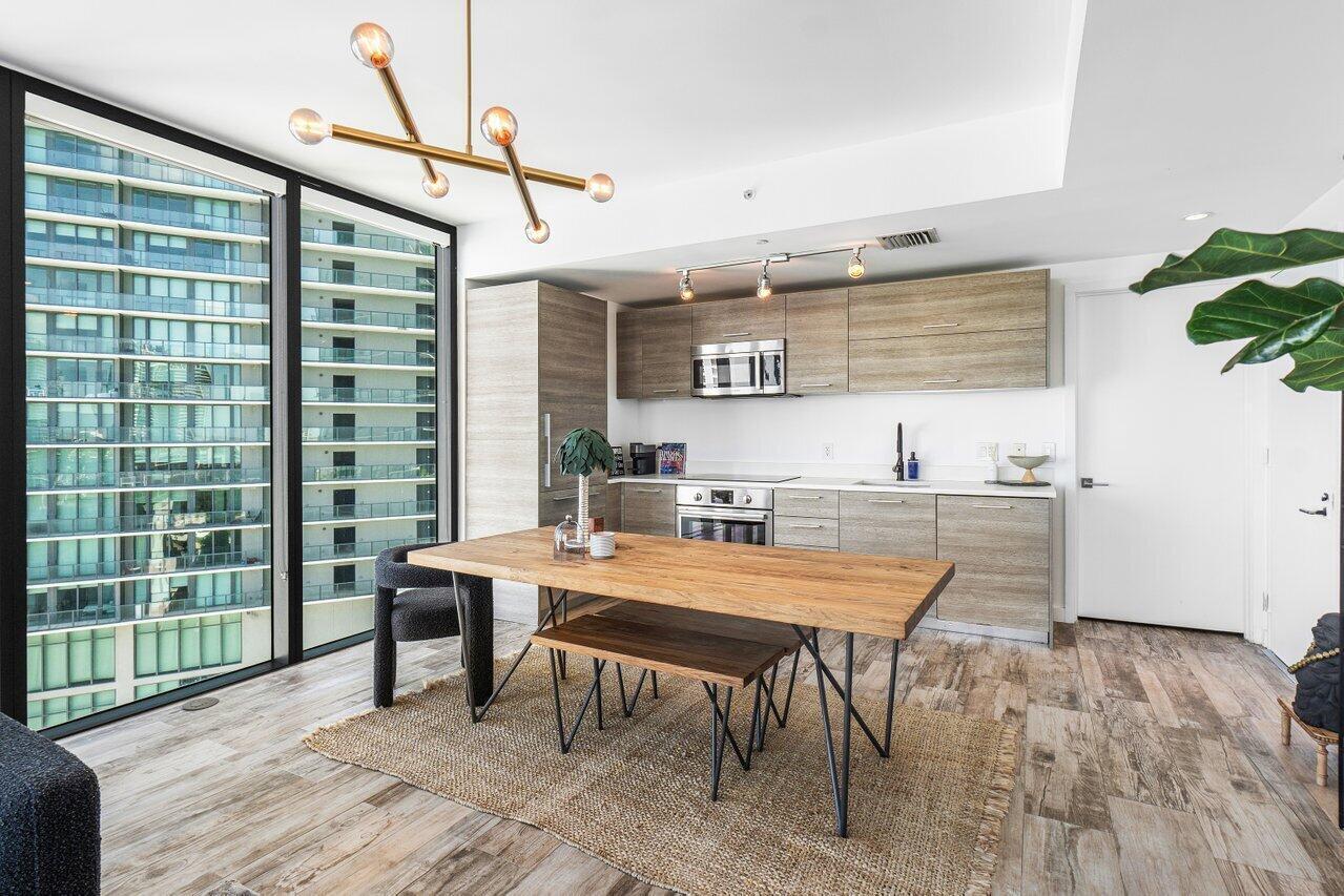 650 NE 32ND Street 1508