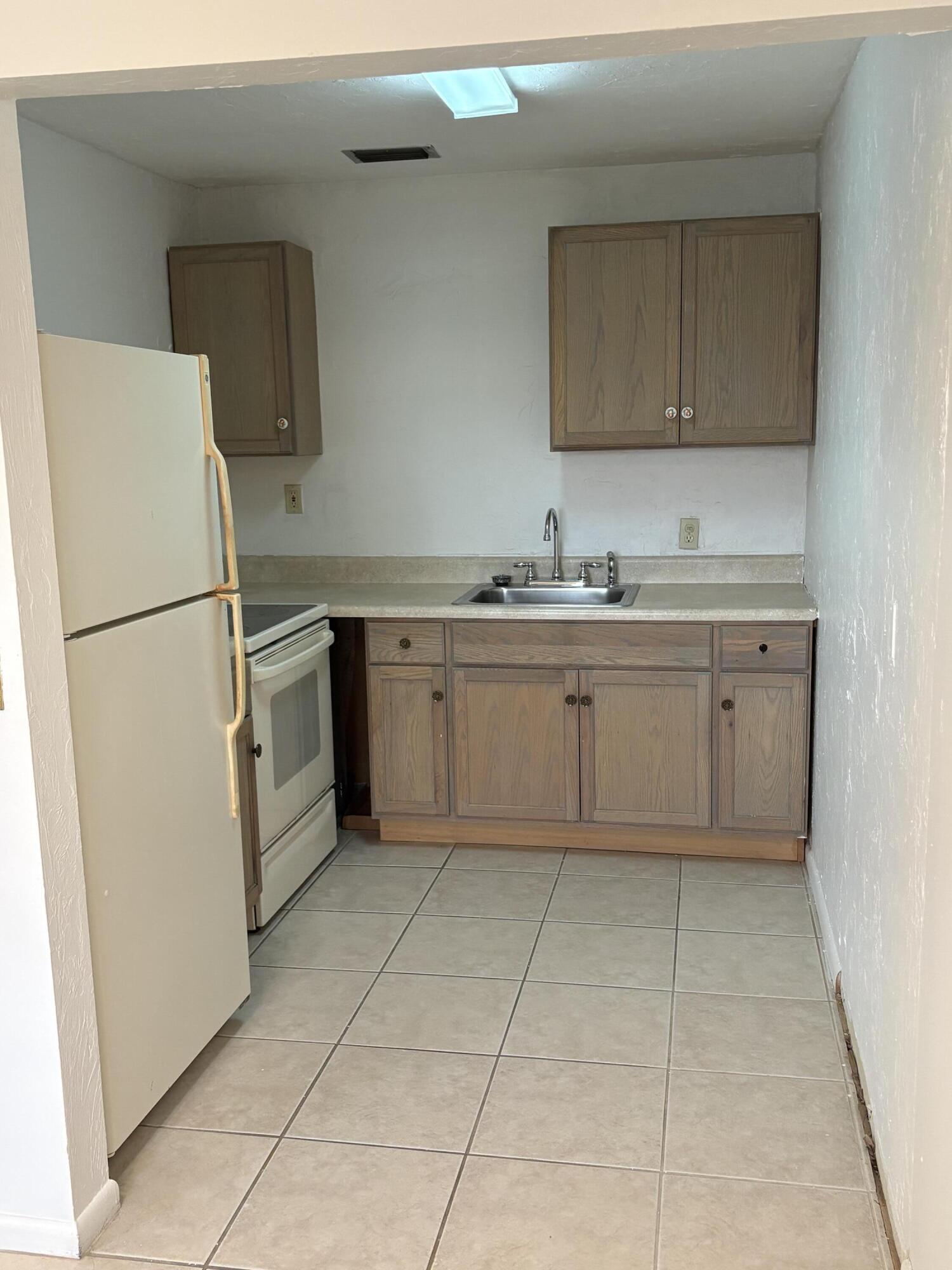 SUSSEX CONDO - Residential