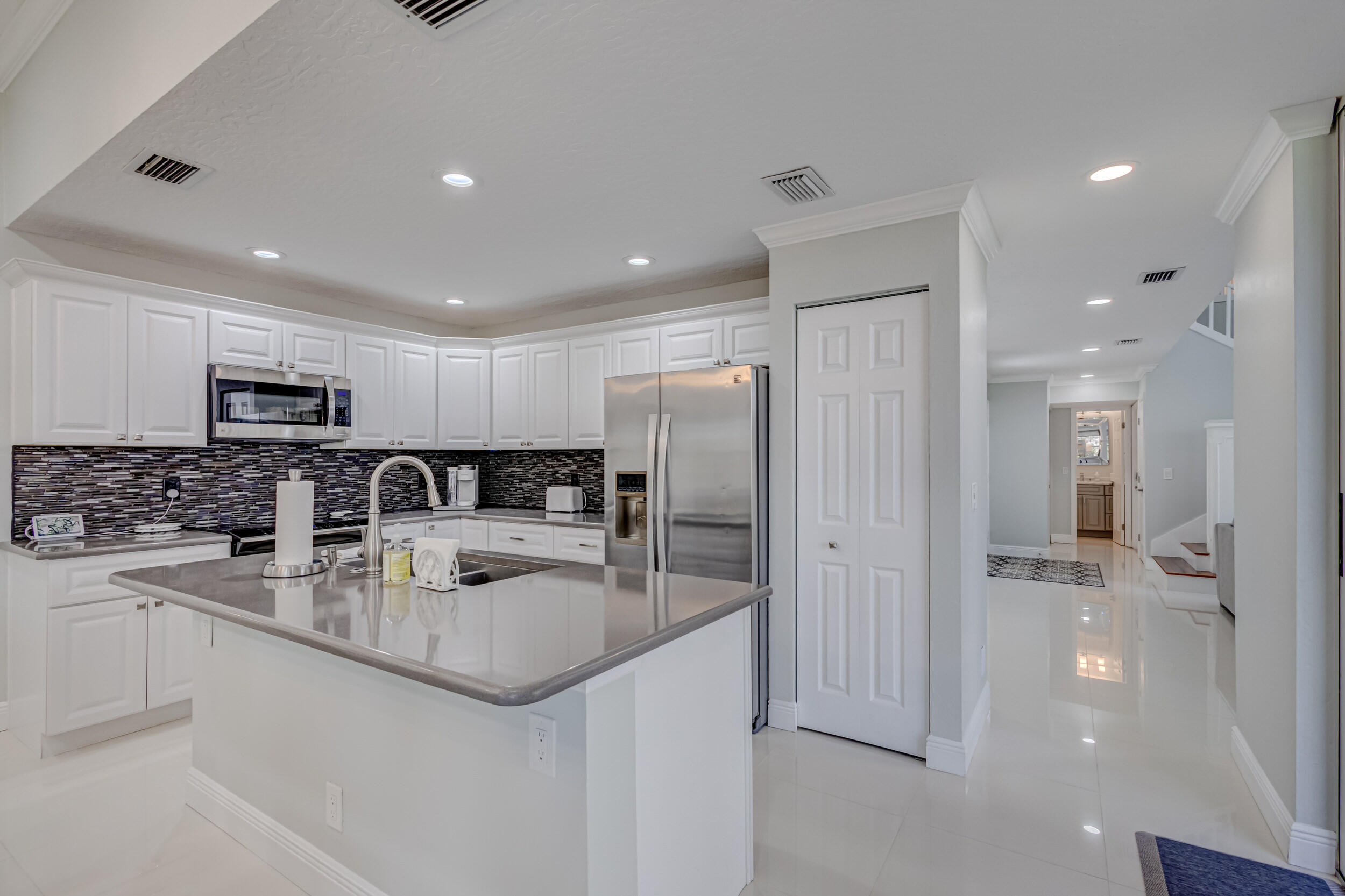 BARCLAY CLUB AT PGA NATL - Residential Lease