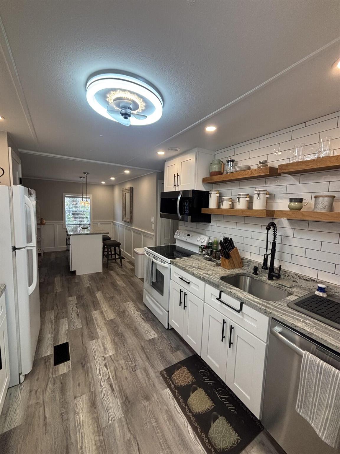 Spanish Lakes One - Residential