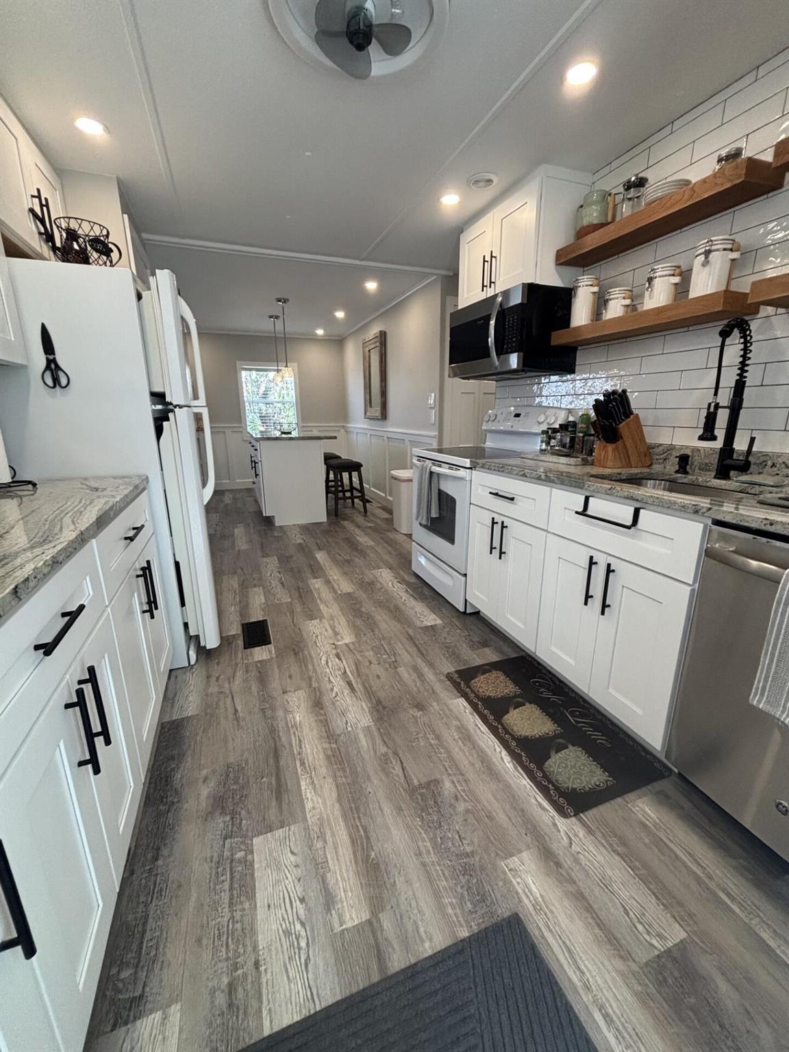 Spanish Lakes One - Residential