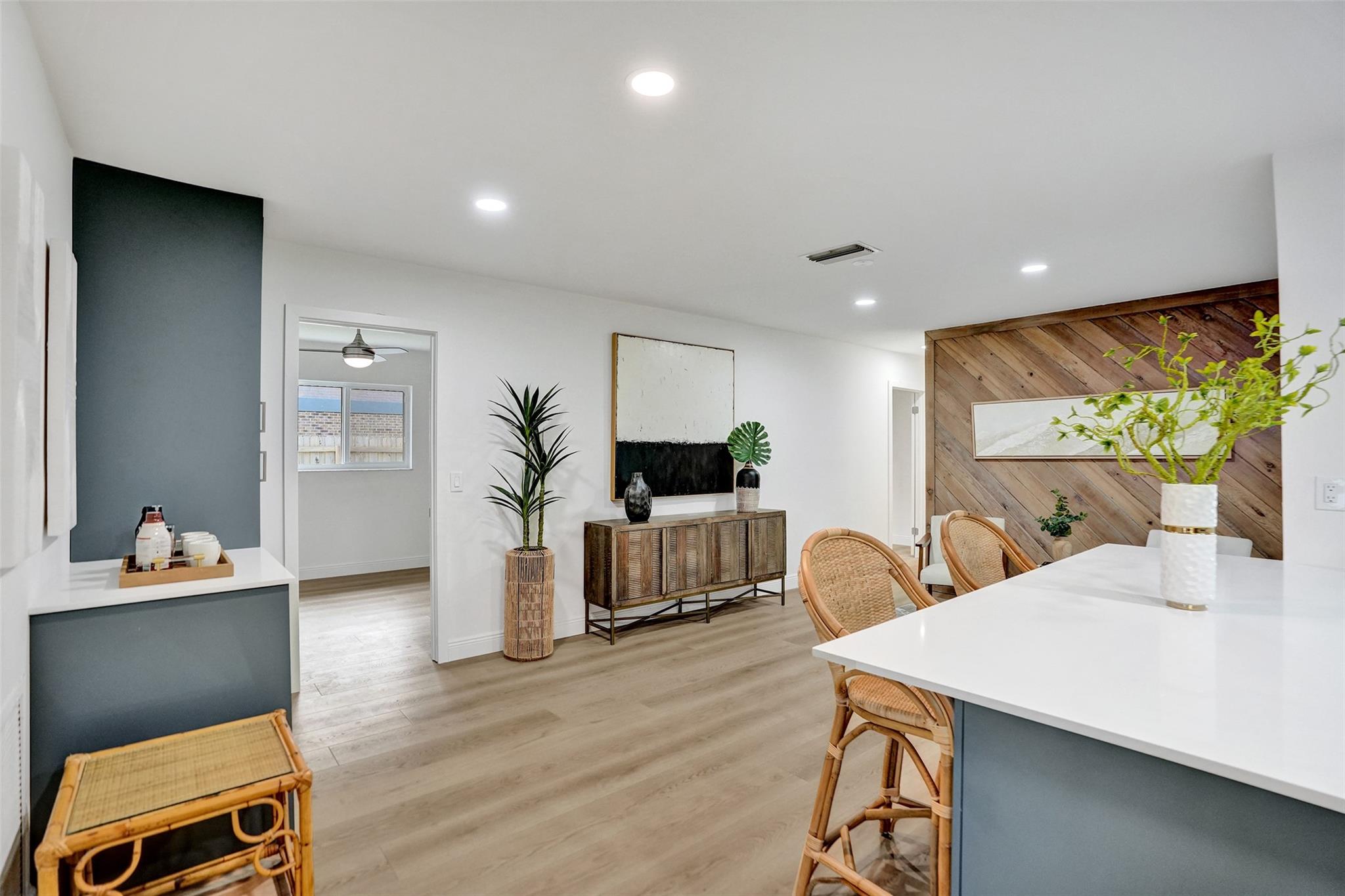 TROPIC PALMS 1 - Residential