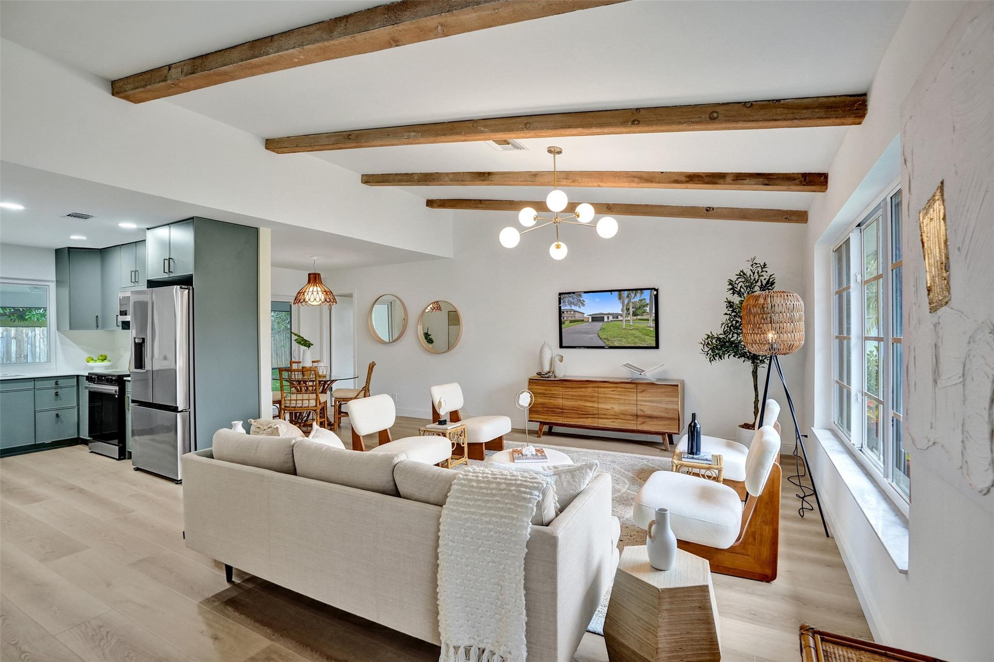 TROPIC PALMS 1 - Residential