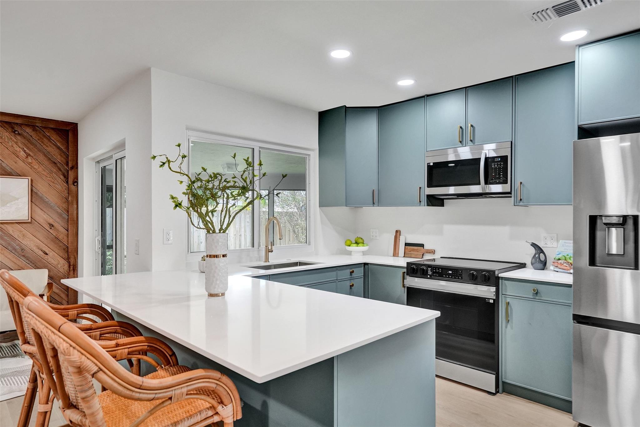 TROPIC PALMS 1 - Residential