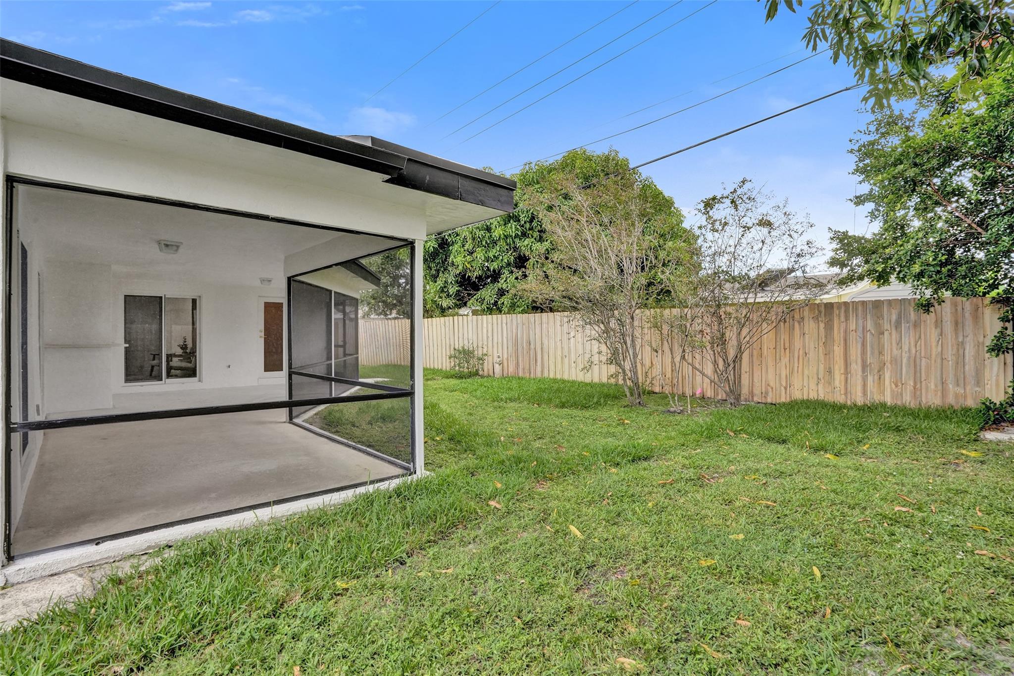 TROPIC PALMS 1 - Residential