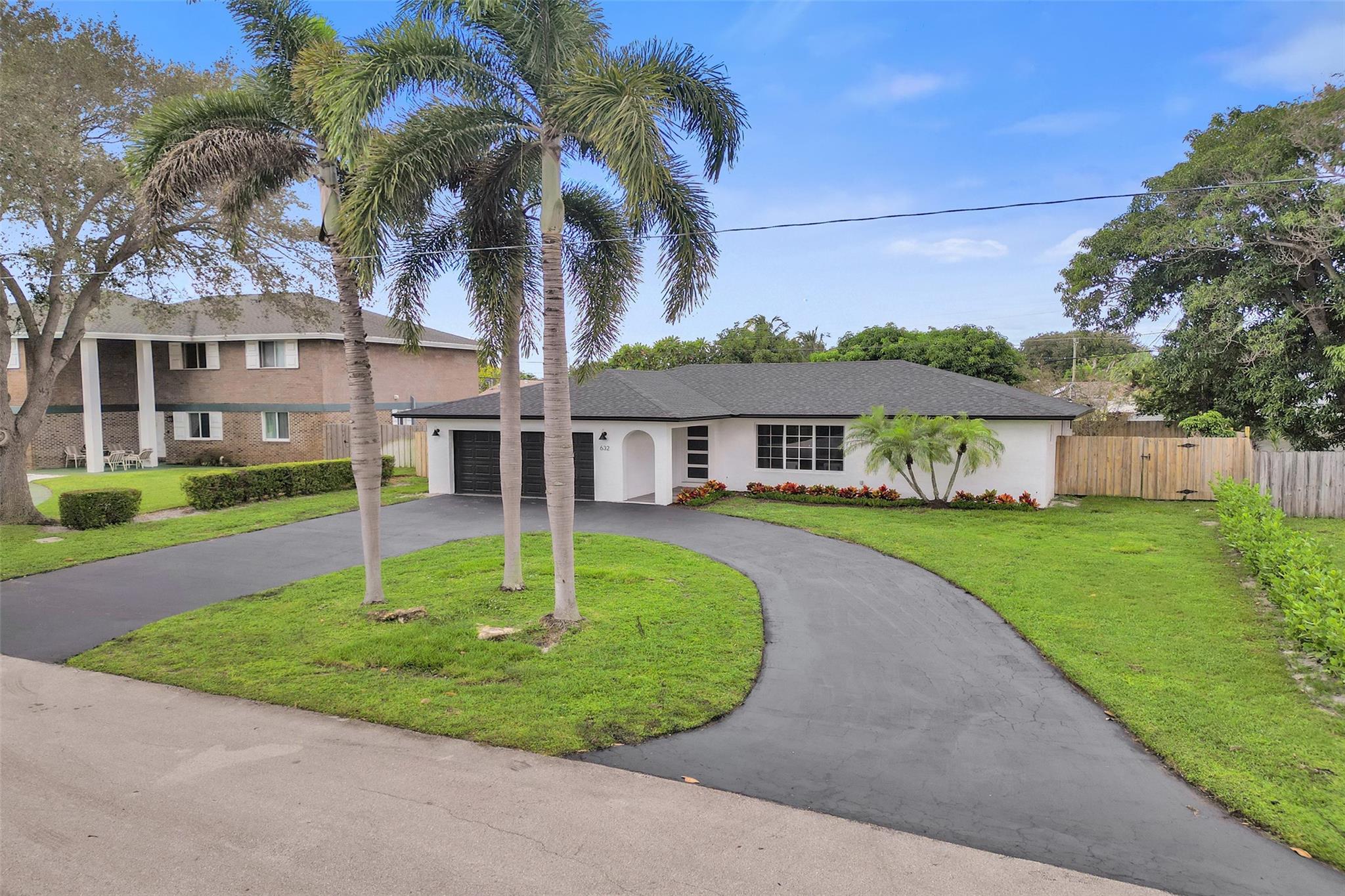 TROPIC PALMS 1 - Residential