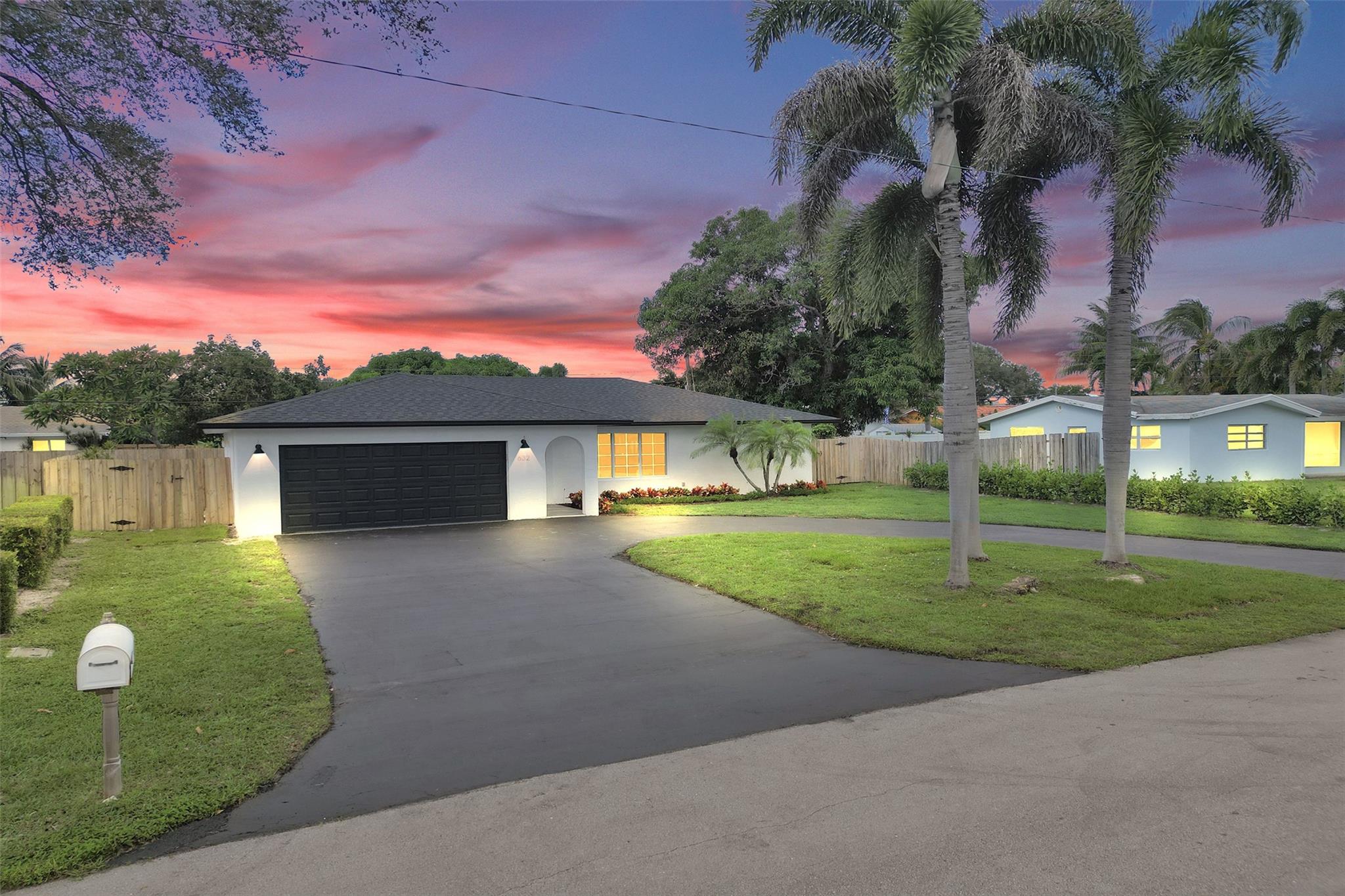 TROPIC PALMS 1 - Residential
