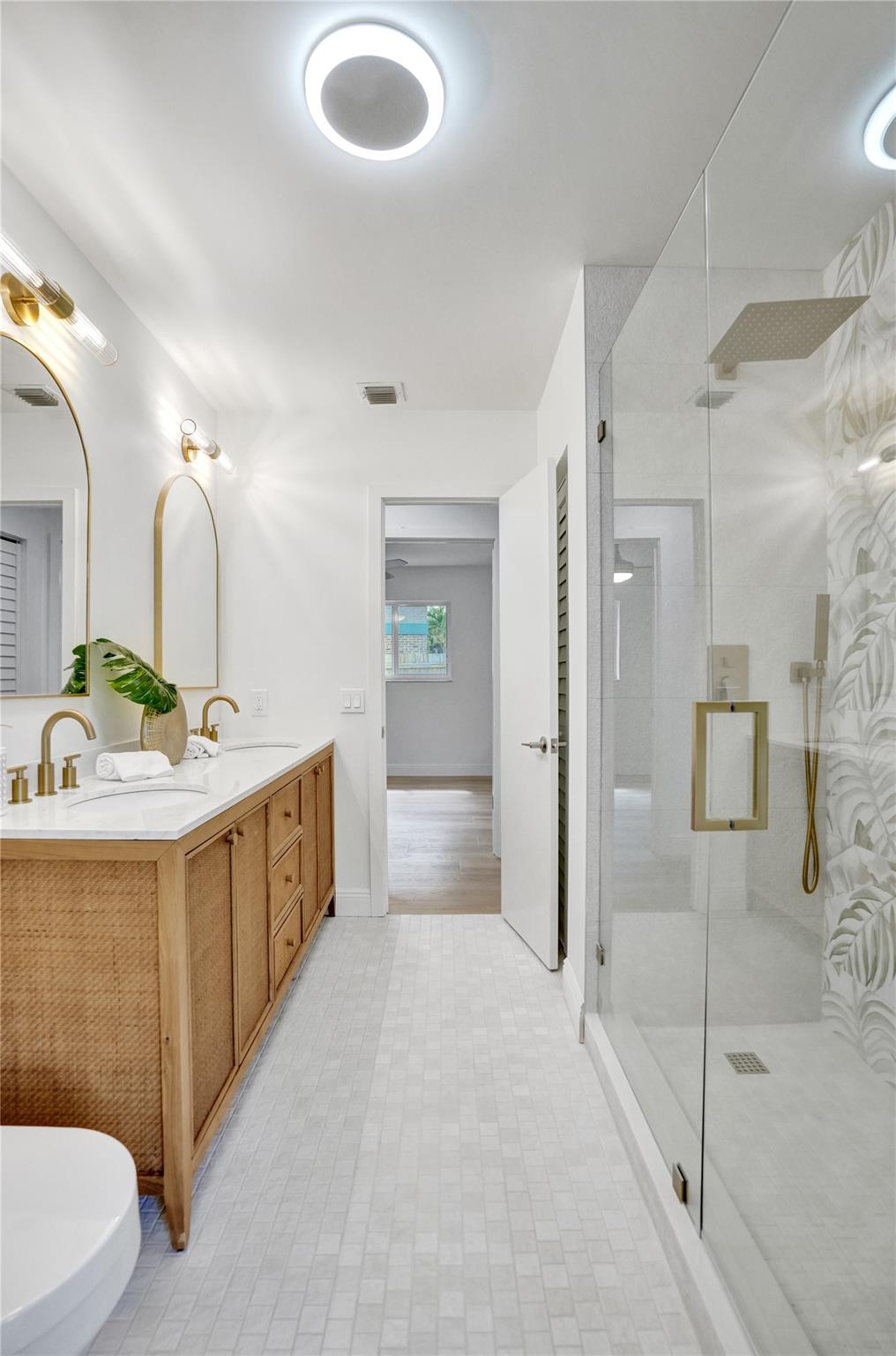 TROPIC PALMS 1 - Residential