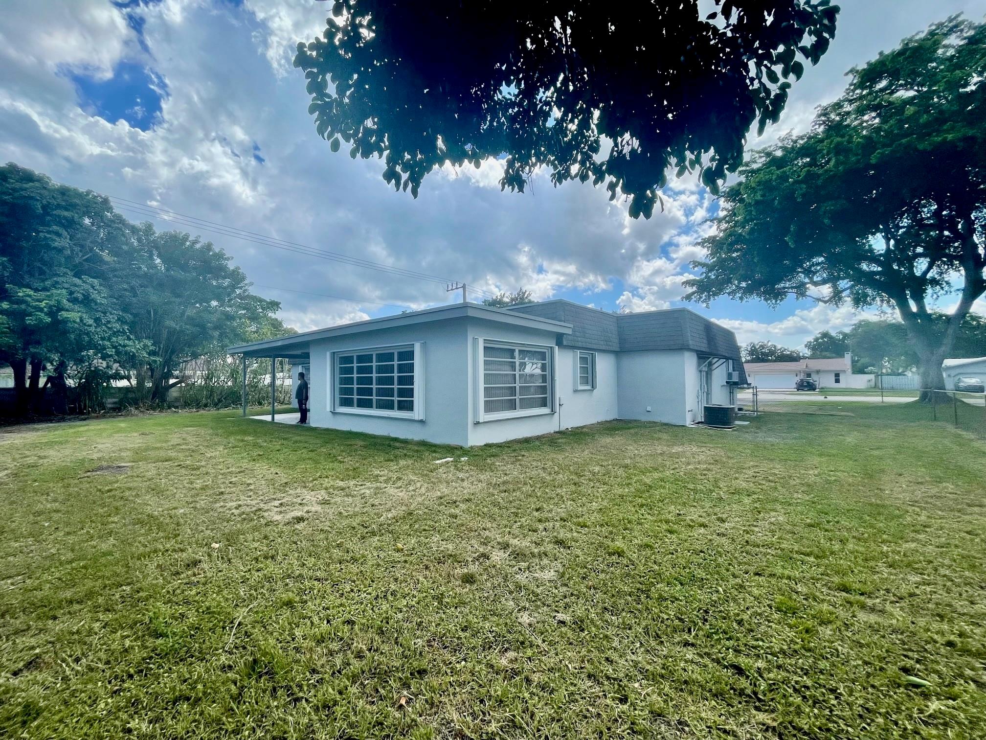 Royal Palm Estates - Residential Lease