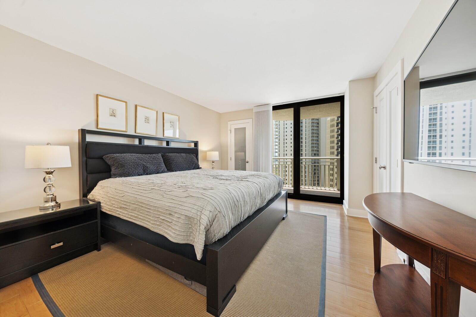 TIARA CONDO - Residential